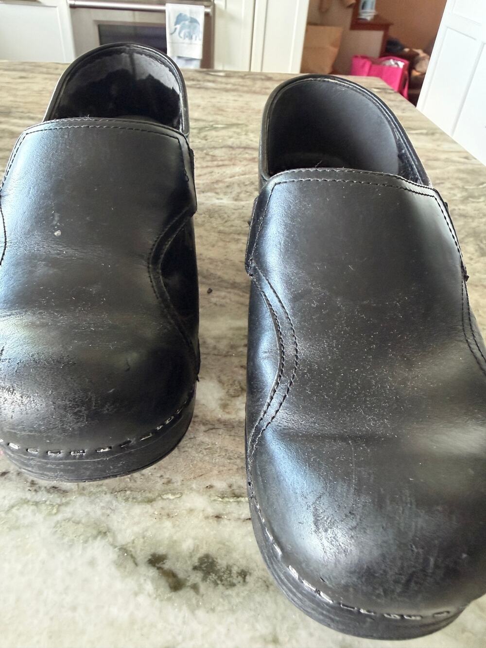 Dansko Professional Black Leather Slip On Clogs Women's EU 38 US 7.5 Nurse Shoes